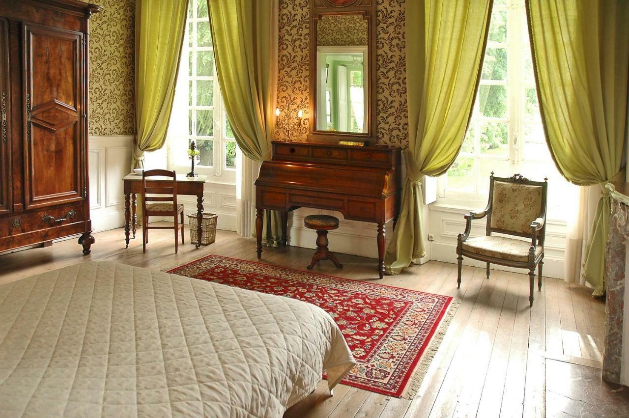 Chateau De Fleury La Foret Bed & Breakfast Igoville ภายนอก รูปภาพ