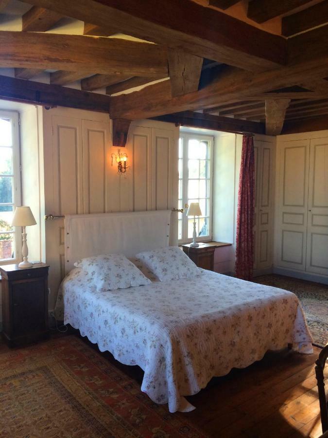 Chateau De Fleury La Foret Bed & Breakfast Igoville ภายนอก รูปภาพ