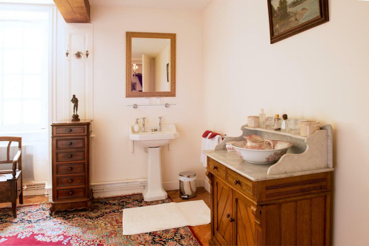 Chateau De Fleury La Foret Bed & Breakfast Igoville ภายนอก รูปภาพ